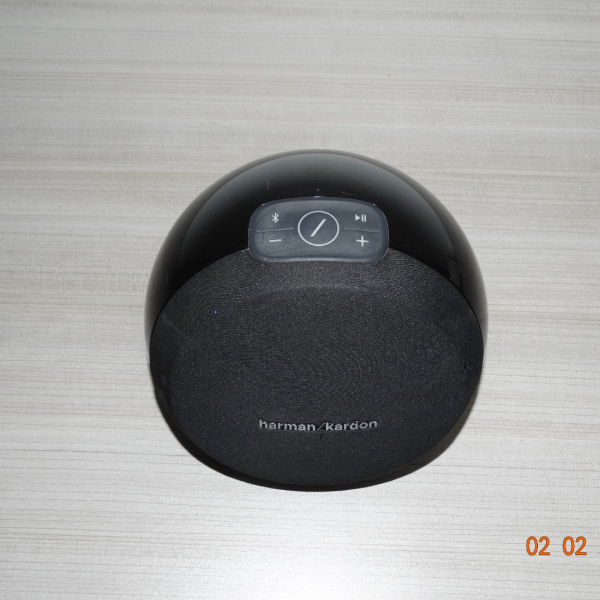 Bocina Harman Kardon HKOMNI10 (usada)