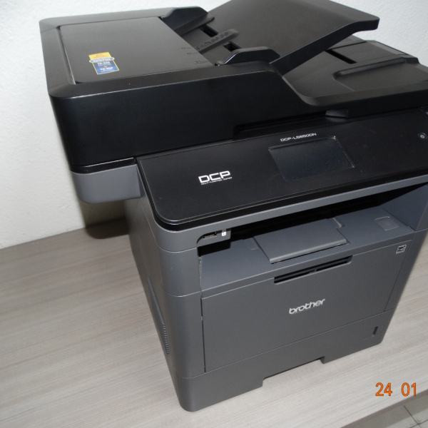 Impresora Brother DCPL5650N